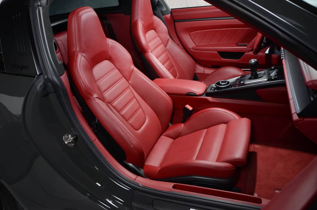 2022 Porsche 911 Targa 4 GTS — photo 9