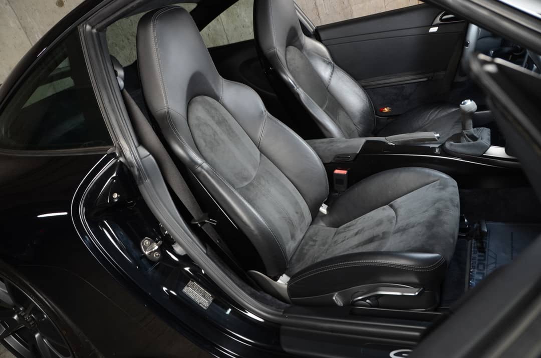 2010 Porsche 911 GT3 — photo 31