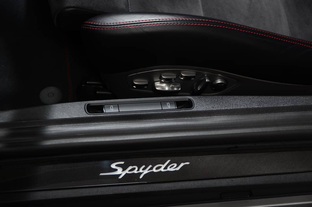 2016 Porsche Boxster Spyder — photo 32