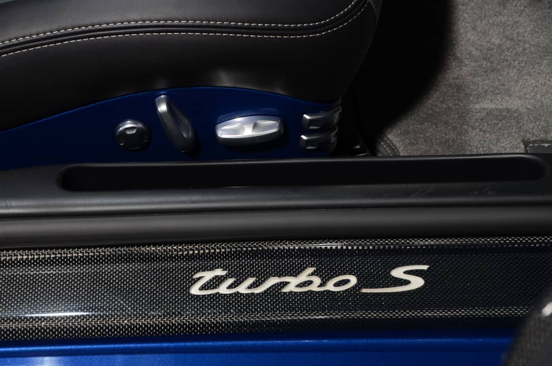 2011 Porsche 911 Turbo S — photo 38