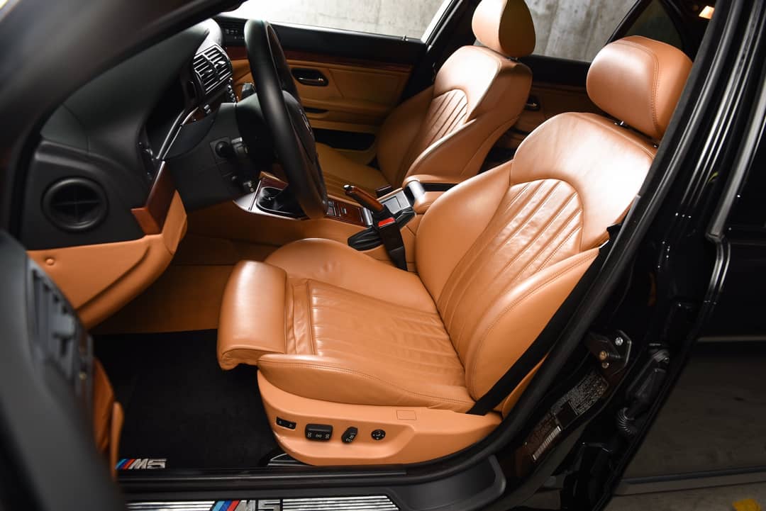 2003 BMW M5 — photo 29