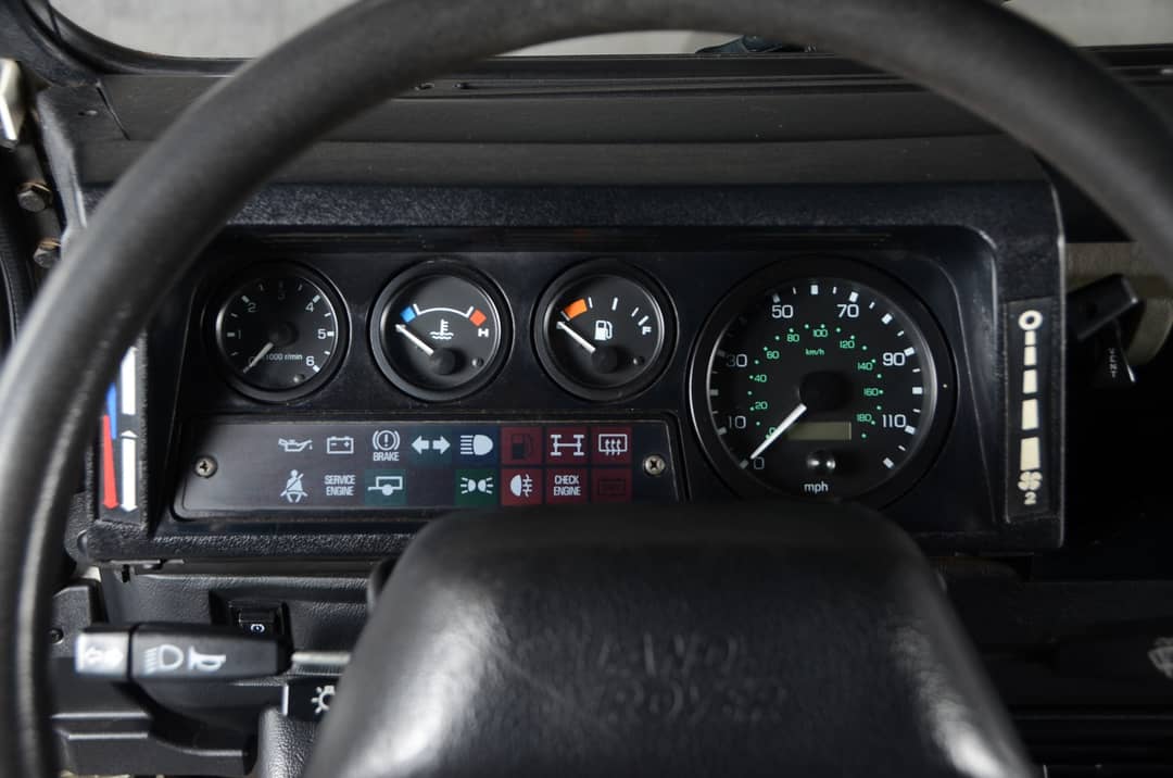 1997 Land Rover Defender 90 — photo 32