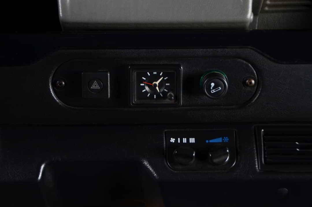 1997 Land Rover Defender 90 — photo 36