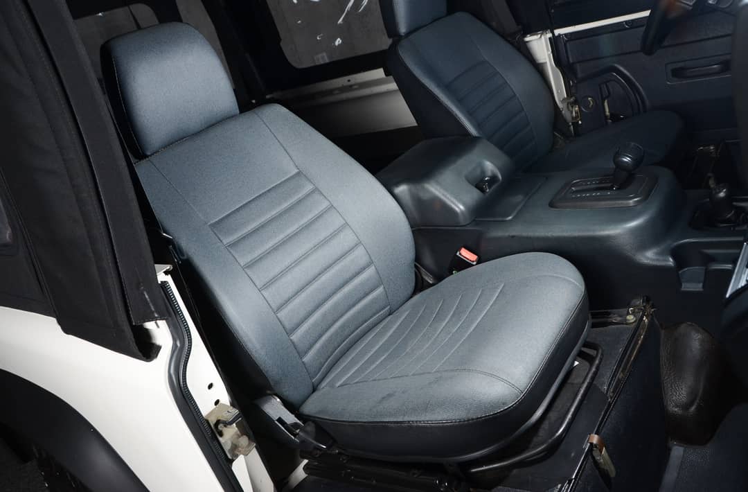 1997 Land Rover Defender 90 — photo 41