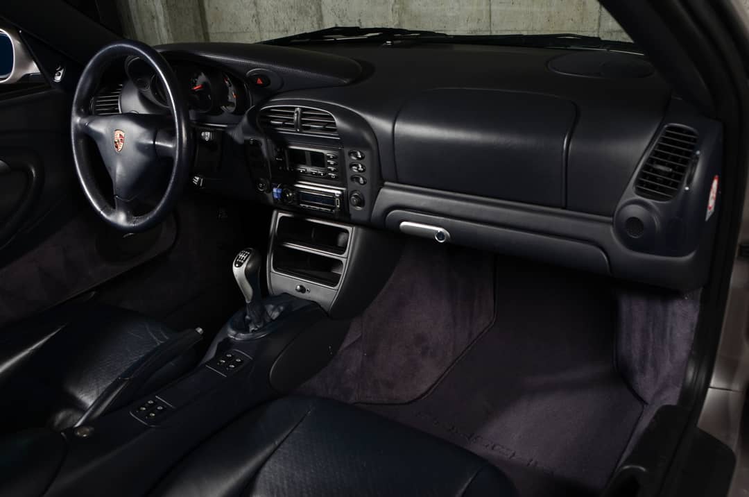 2002 Porsche 911 Carrera — photo 31