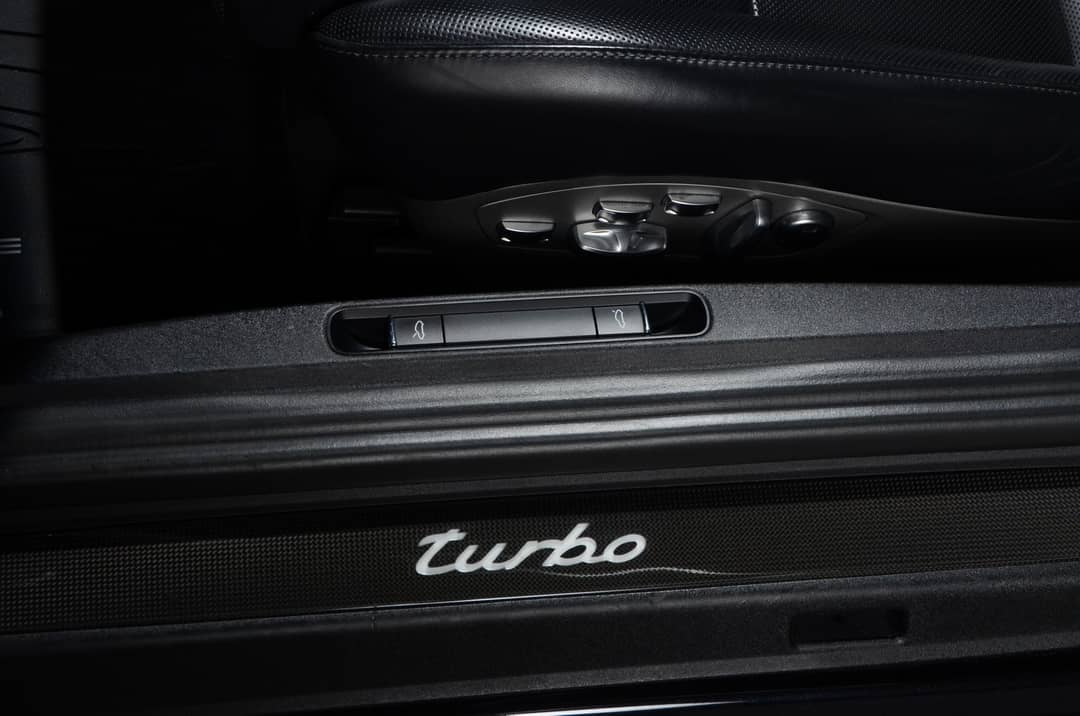 2018 Porsche 911 Turbo — photo 16