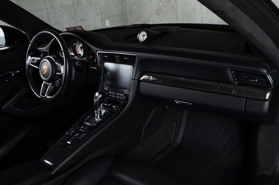 2018 Porsche 911 Turbo — photo 29