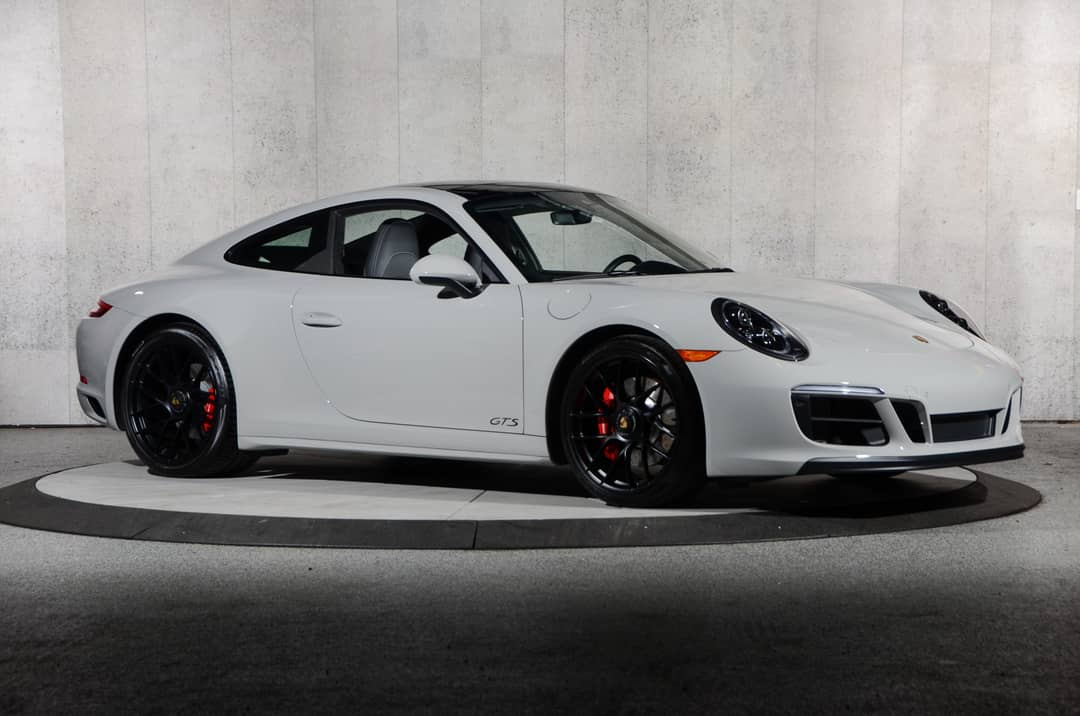 2019 Porsche 911 Carrera GTS — photo 2