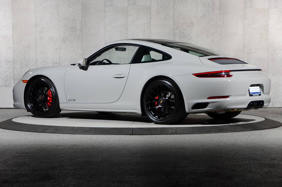 2019 Porsche 911 Carrera GTS — photo 11