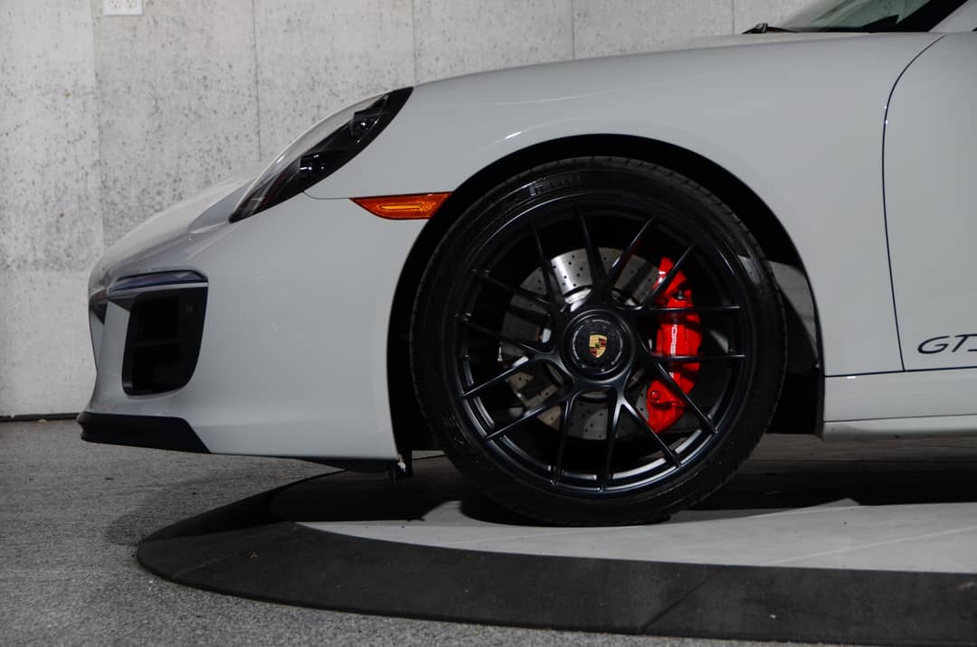 2019 Porsche 911 Carrera GTS — photo 8