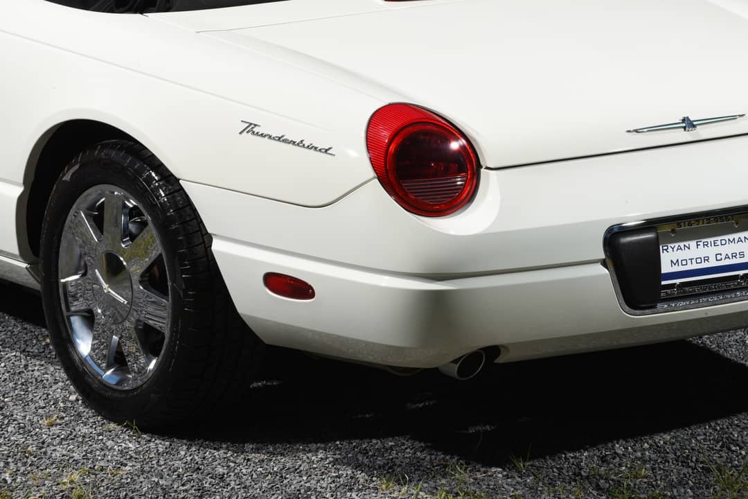 2003 Ford Thunderbird — photo 12