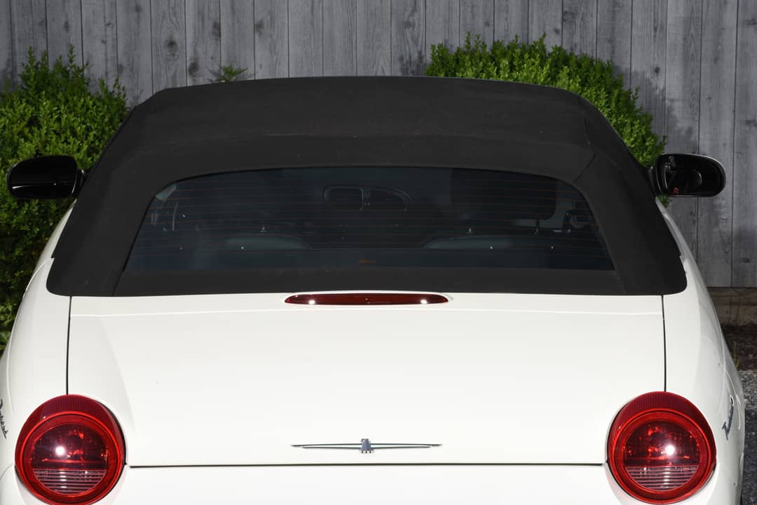 2003 Ford Thunderbird — photo 13