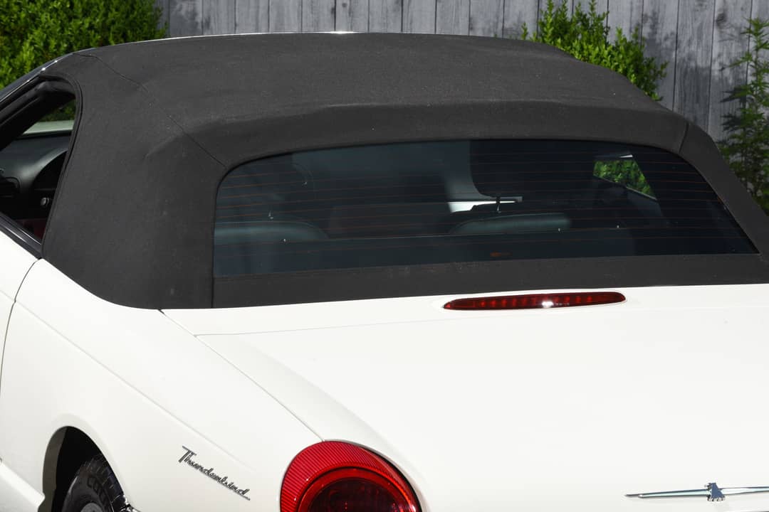 2003 Ford Thunderbird — photo 14