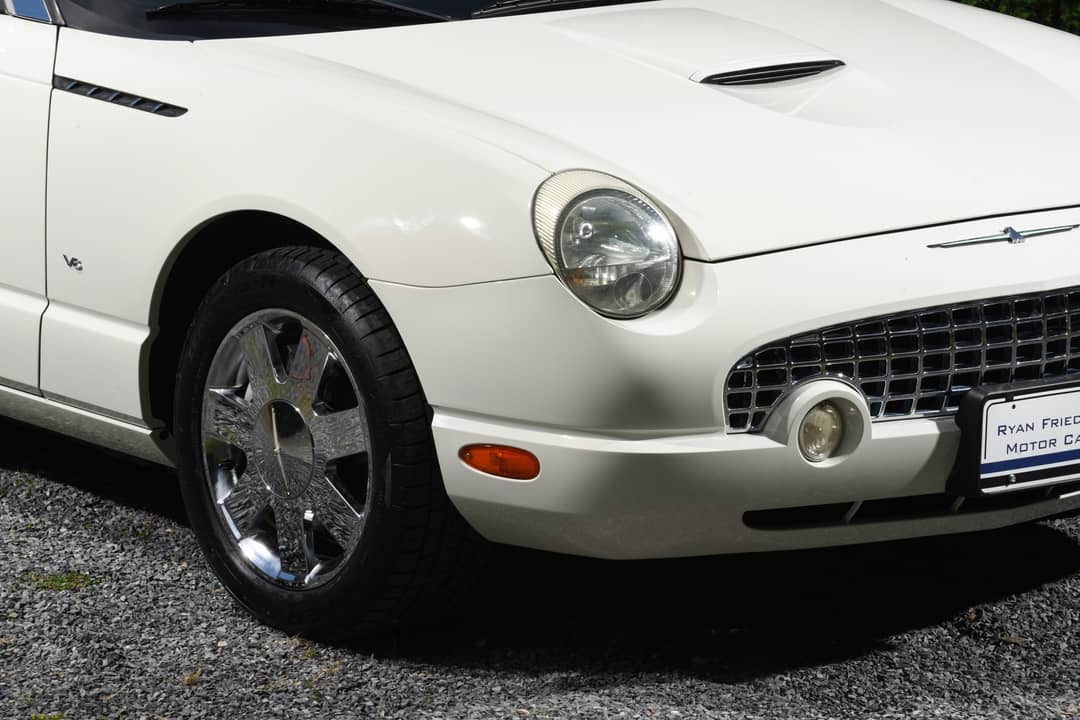 2003 Ford Thunderbird — photo 23