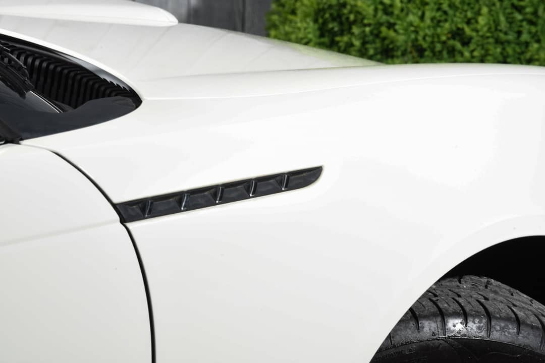 2003 Ford Thunderbird — photo 25