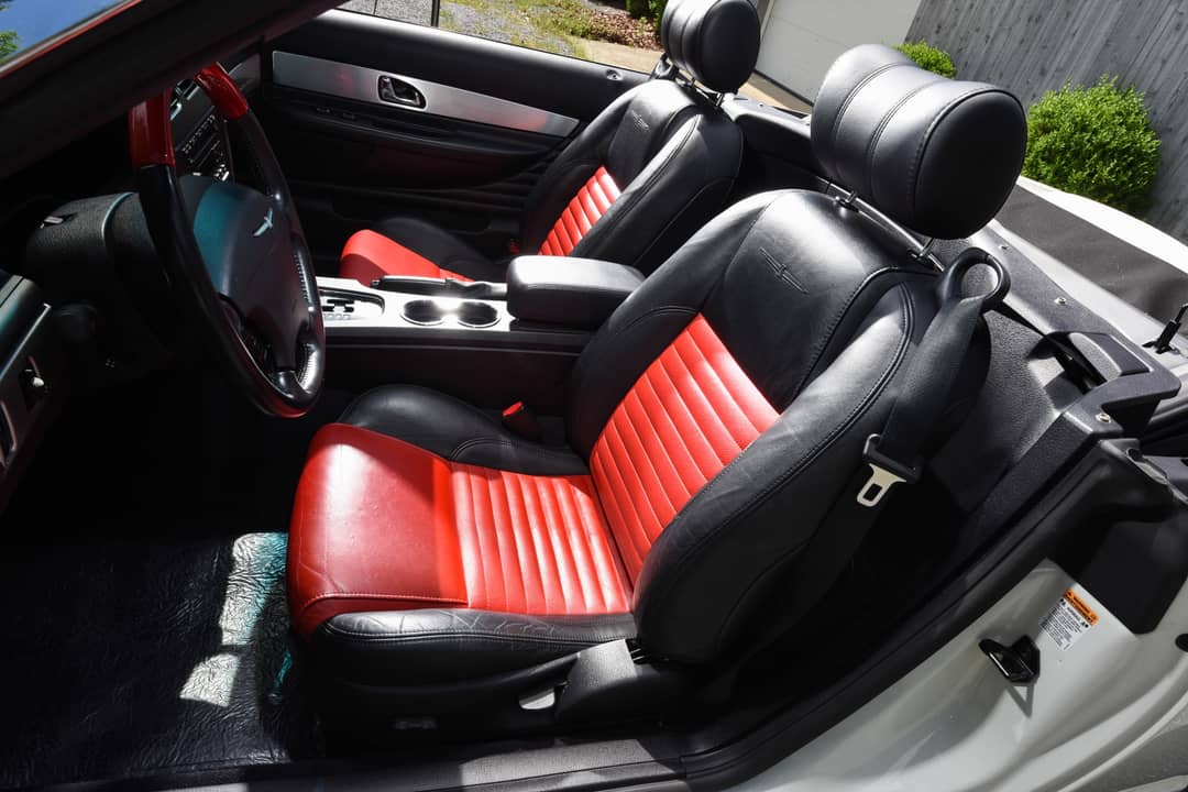 2003 Ford Thunderbird — photo 35