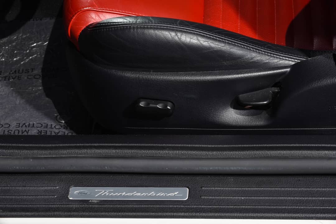 2003 Ford Thunderbird — photo 38