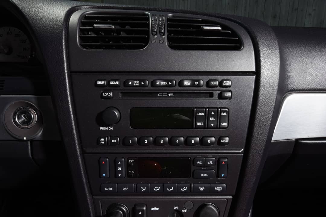 2003 Ford Thunderbird — photo 43