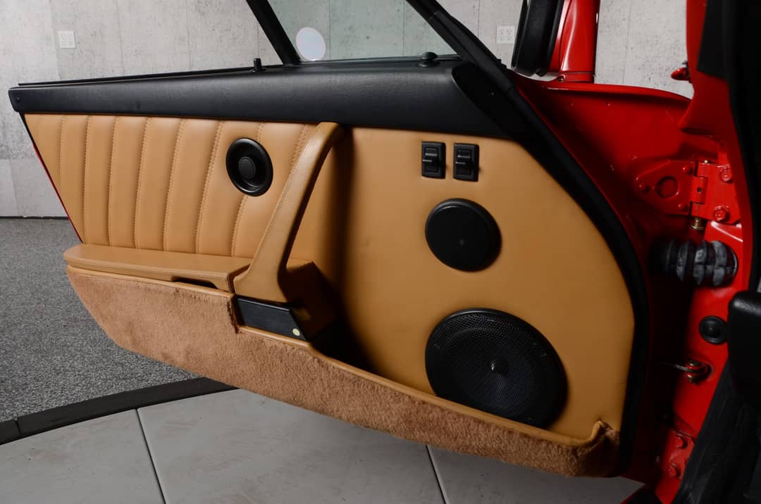 1990 Porsche 911 Carrera 4 Targa — photo 20
