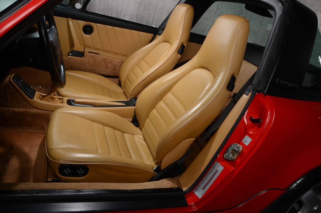 1990 Porsche 911 Carrera 4 Targa — photo 22