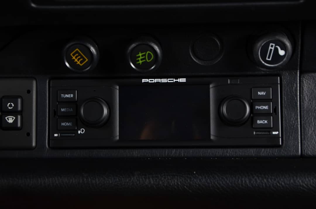 1990 Porsche 911 Carrera 4 Targa — photo 26
