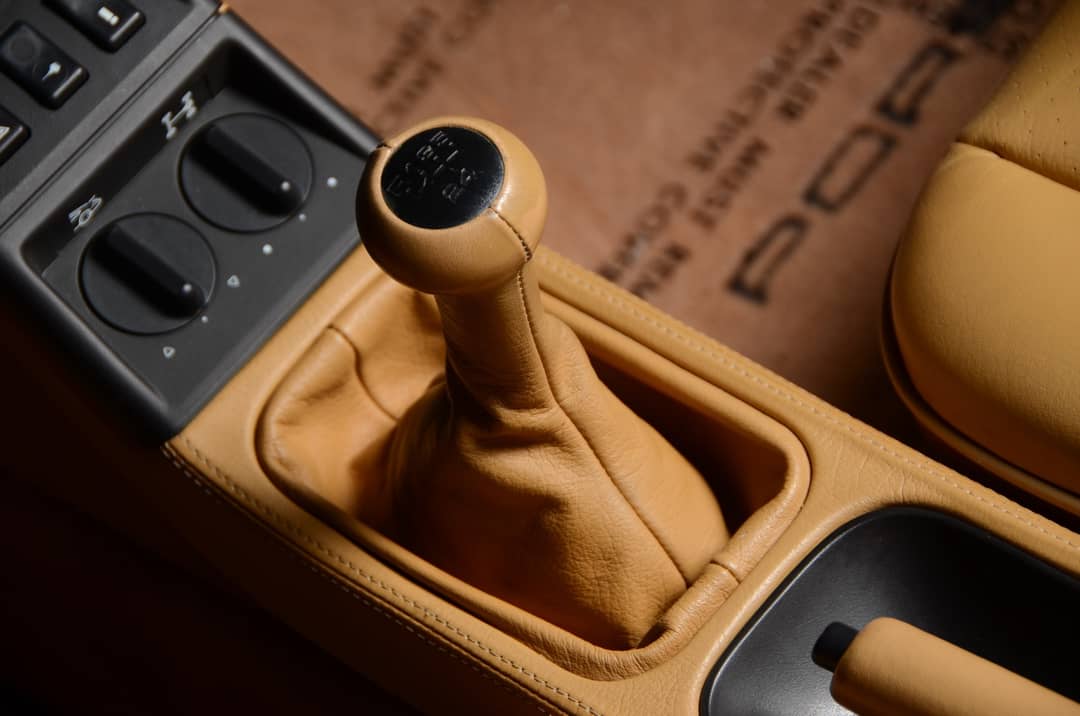 1990 Porsche 911 Carrera 4 Targa — photo 29