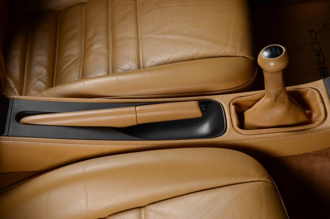 1990 Porsche 911 Carrera 4 Targa — photo 35