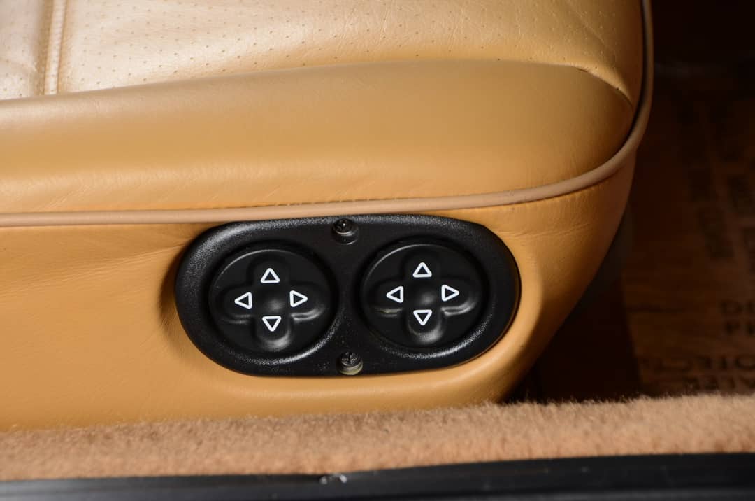 1990 Porsche 911 Carrera 4 Targa — photo 36