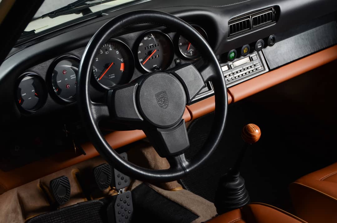 1984 Porsche 911 Carrera Coupe — photo 21