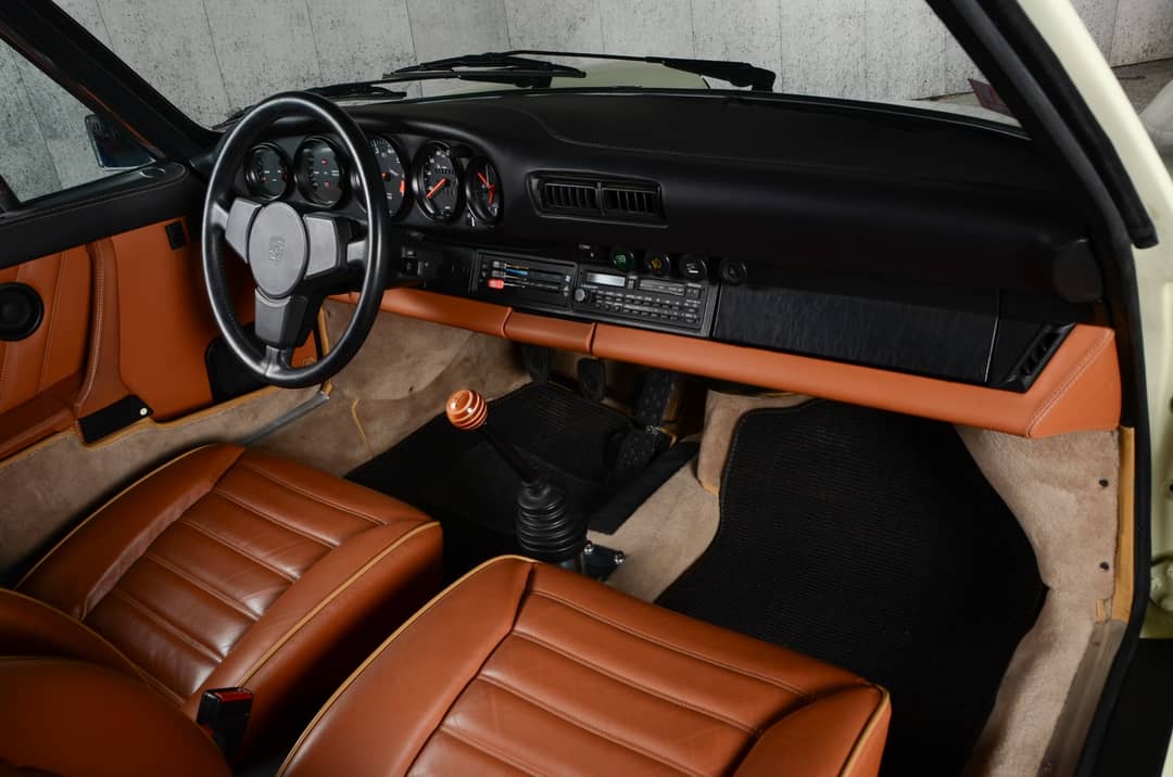 1984 Porsche 911 Carrera Coupe — photo 34