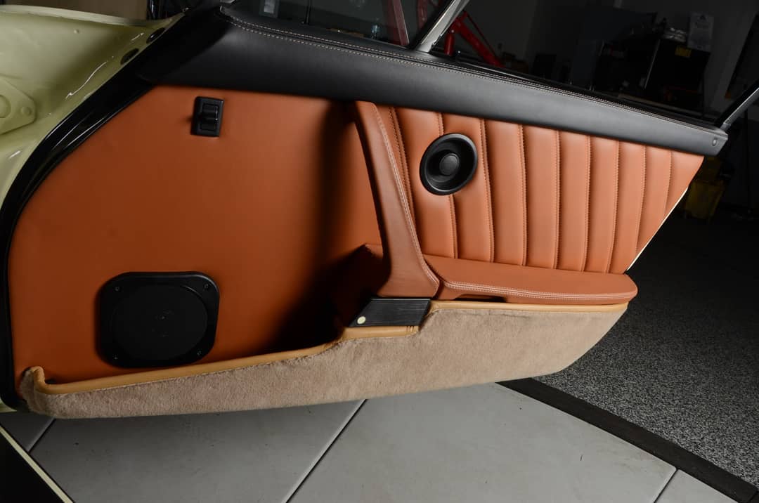 1984 Porsche 911 Carrera Coupe — photo 35
