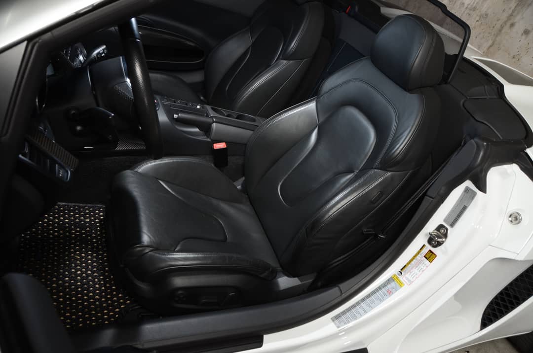2012 Audi R8 4.2 quattro Spyder — photo 16