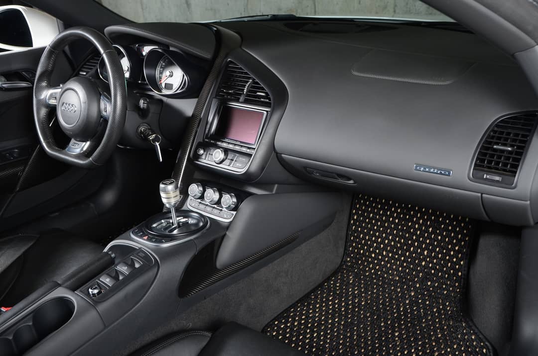 2012 Audi R8 4.2 quattro Spyder — photo 27