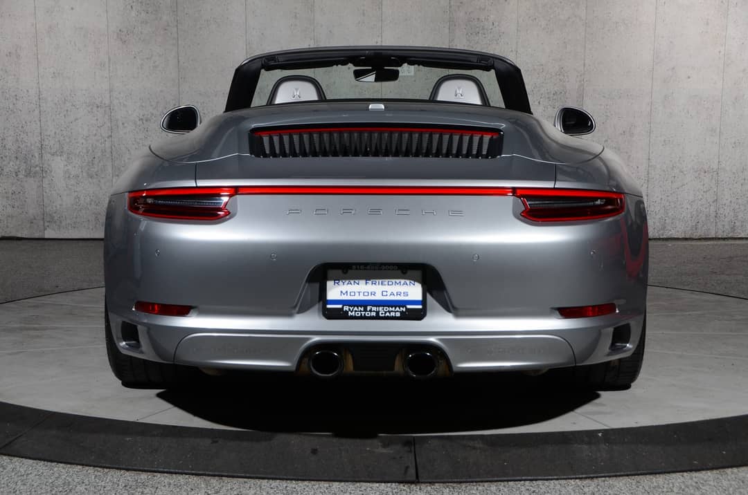 2017 Porsche 911 Carrera 4 GTS — photo 12