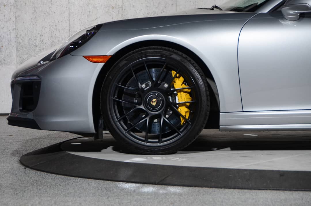 2017 Porsche 911 Carrera 4 GTS — photo 14