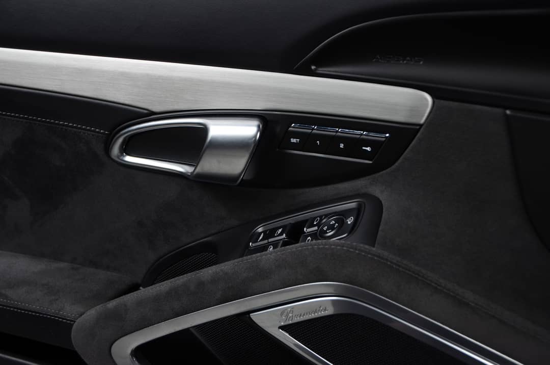 2017 Porsche 911 Carrera 4 GTS — photo 17