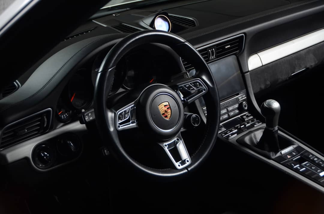 2017 Porsche 911 Carrera 4 GTS — photo 23