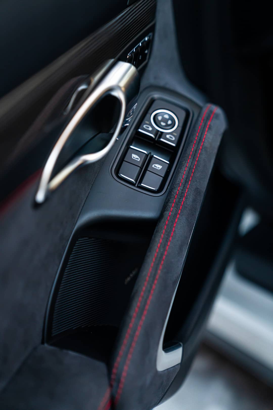 2019 Porsche 911 Carrera GTS — photo 11