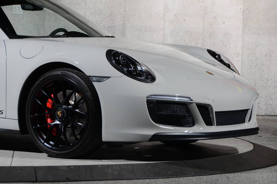 2019 Porsche 911 Carrera GTS — photo 14
