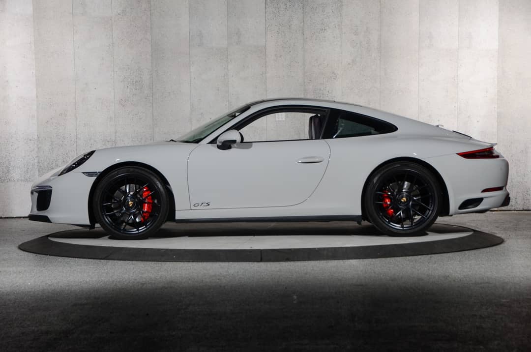 2019 Porsche 911 Carrera GTS — photo 19