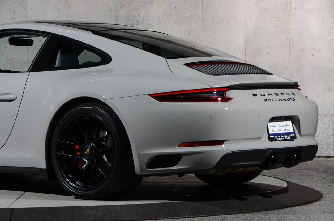 2019 Porsche 911 Carrera GTS — photo 21