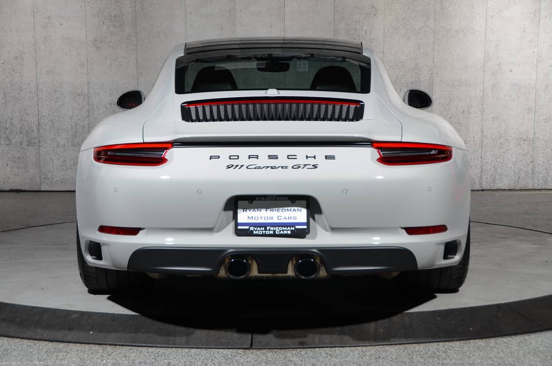 2019 Porsche 911 Carrera GTS — photo 23