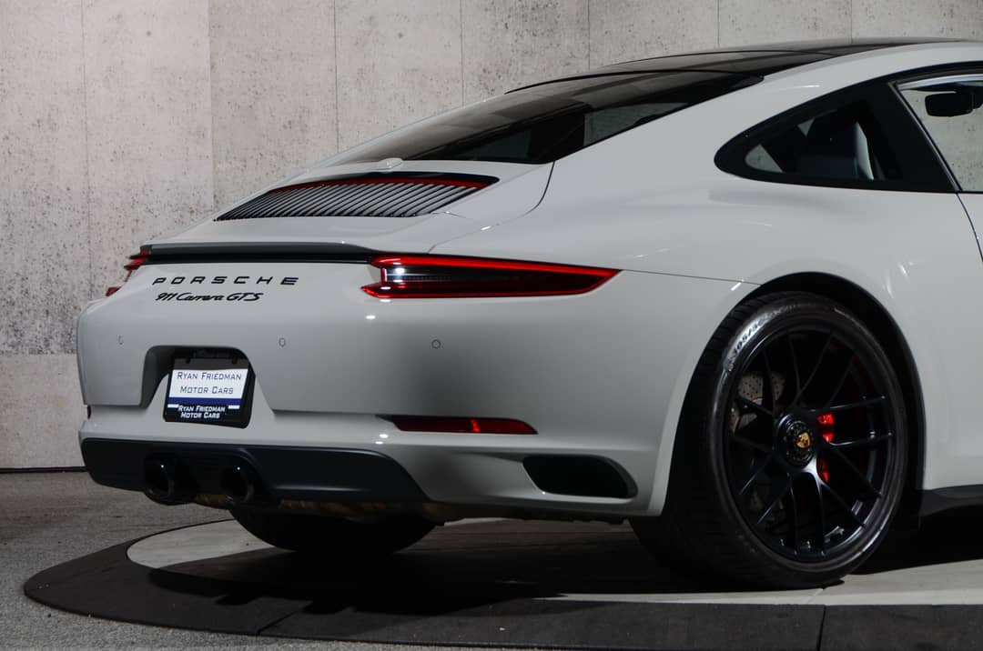 2019 Porsche 911 Carrera GTS — photo 25