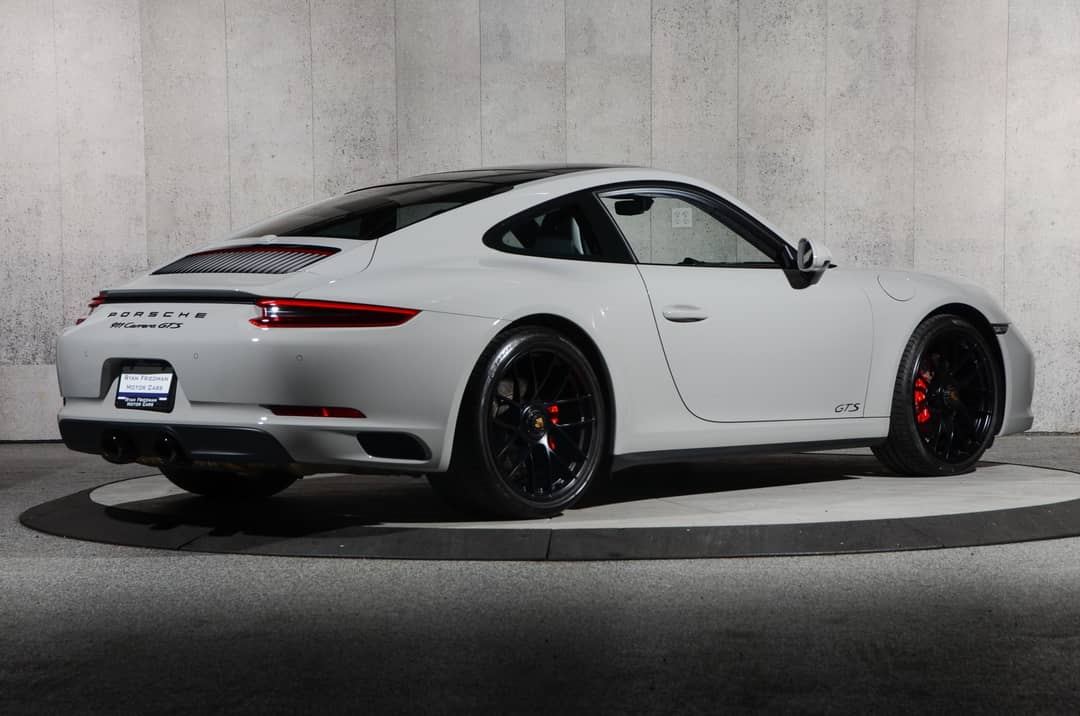 2019 Porsche 911 Carrera GTS — photo 26