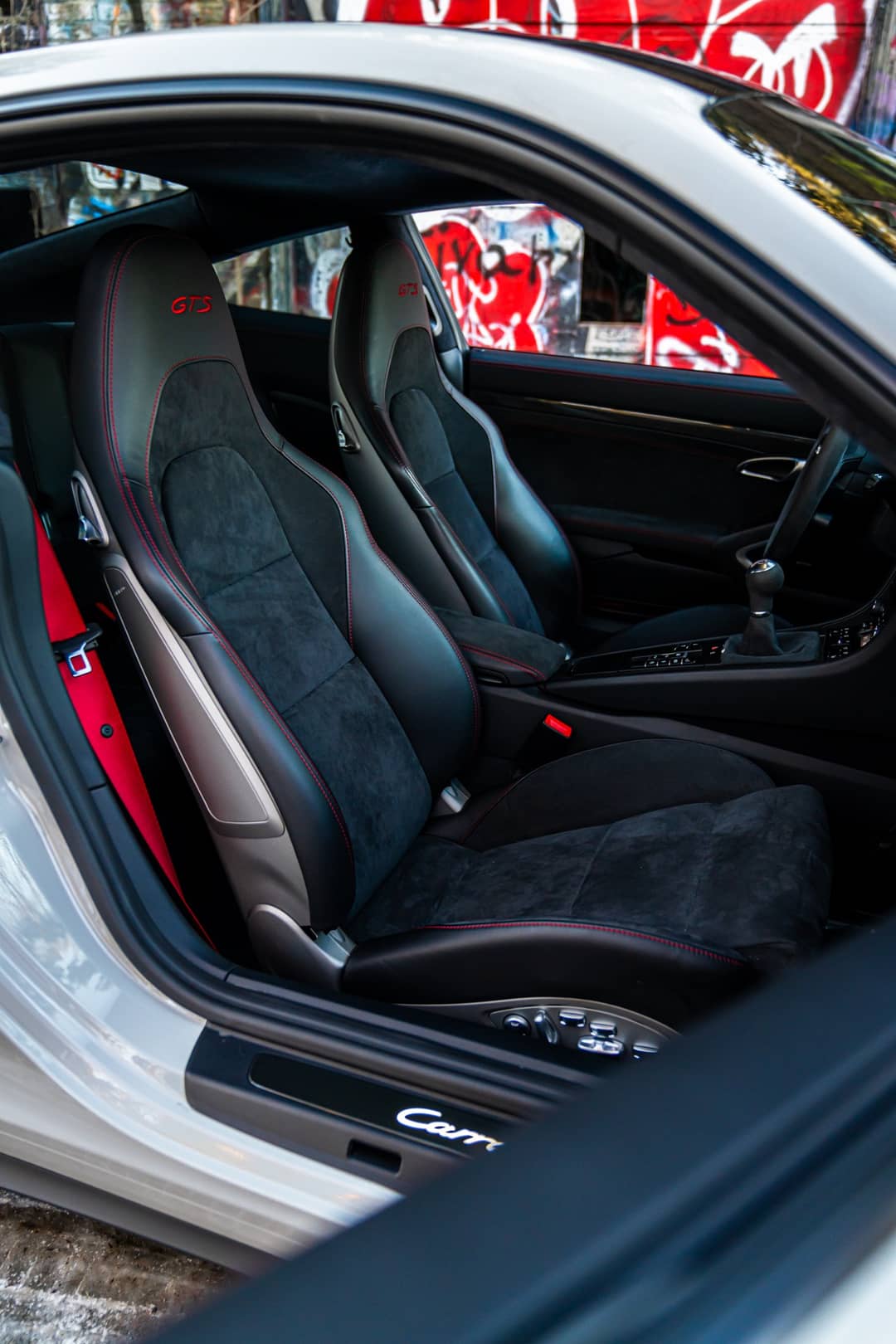 2019 Porsche 911 Carrera GTS — photo 8