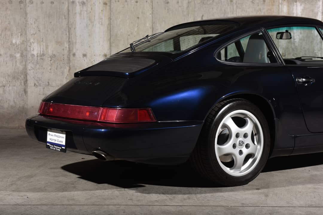 1992 Porsche 911 Carrera 4 — photo 12