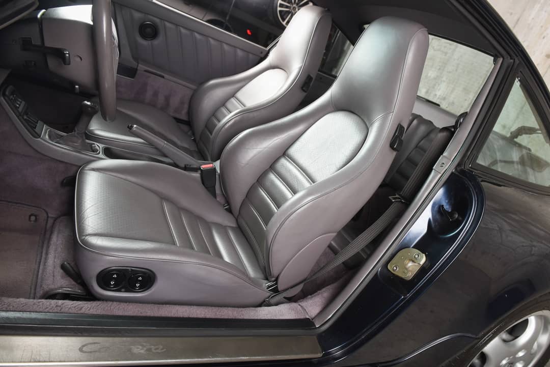 1992 Porsche 911 Carrera 4 — photo 16