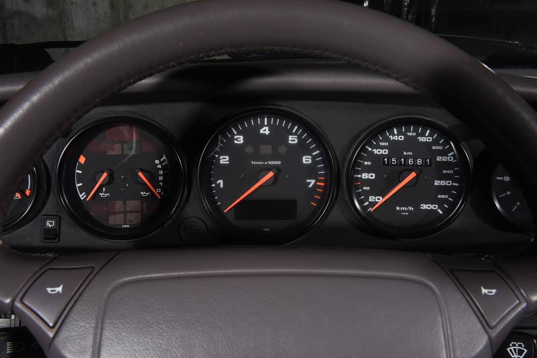 1992 Porsche 911 Carrera 4 — photo 18