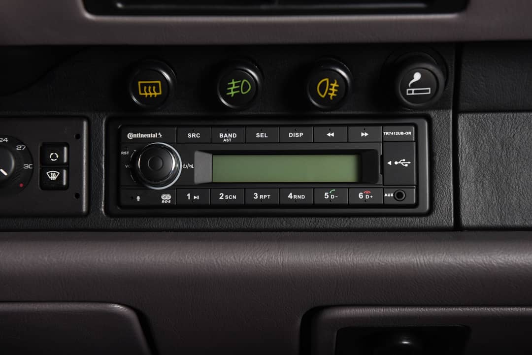 1992 Porsche 911 Carrera 4 — photo 22