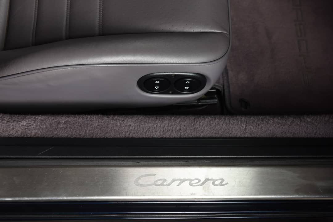 1992 Porsche 911 Carrera 4 — photo 28